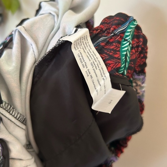 NWT ELOQUII Floral Red leaves Printed Short Plus tie waist pull on flare Size 14 - Picture 6 of 8